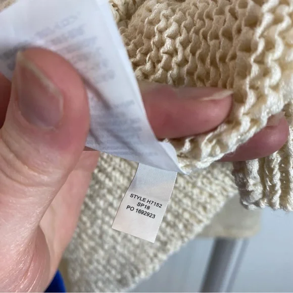 J. Crew Women's Flare Sleeve Swing Knit Sweater Ivory V-Neck style H7152 medium - Picture 4 of 8